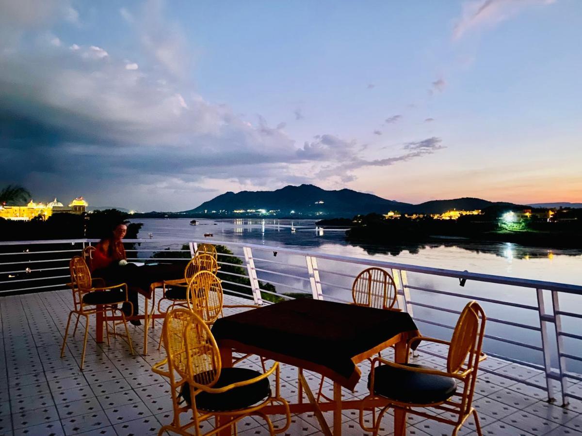 Haveli Jai Durga At Pichola Lake Hotell Udaipur Eksteriør bilde